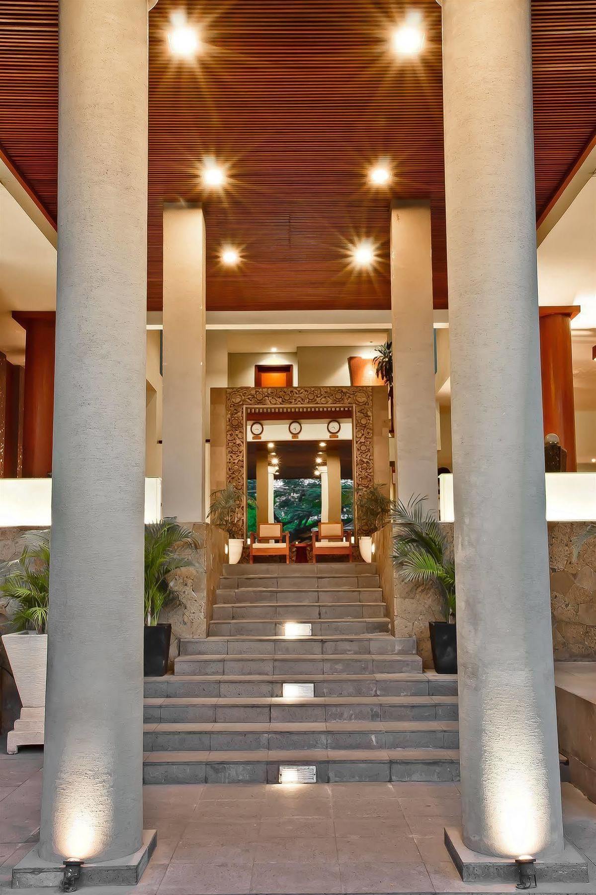 The Rani Hotel & Spa Kuta Lombok Buitenkant foto